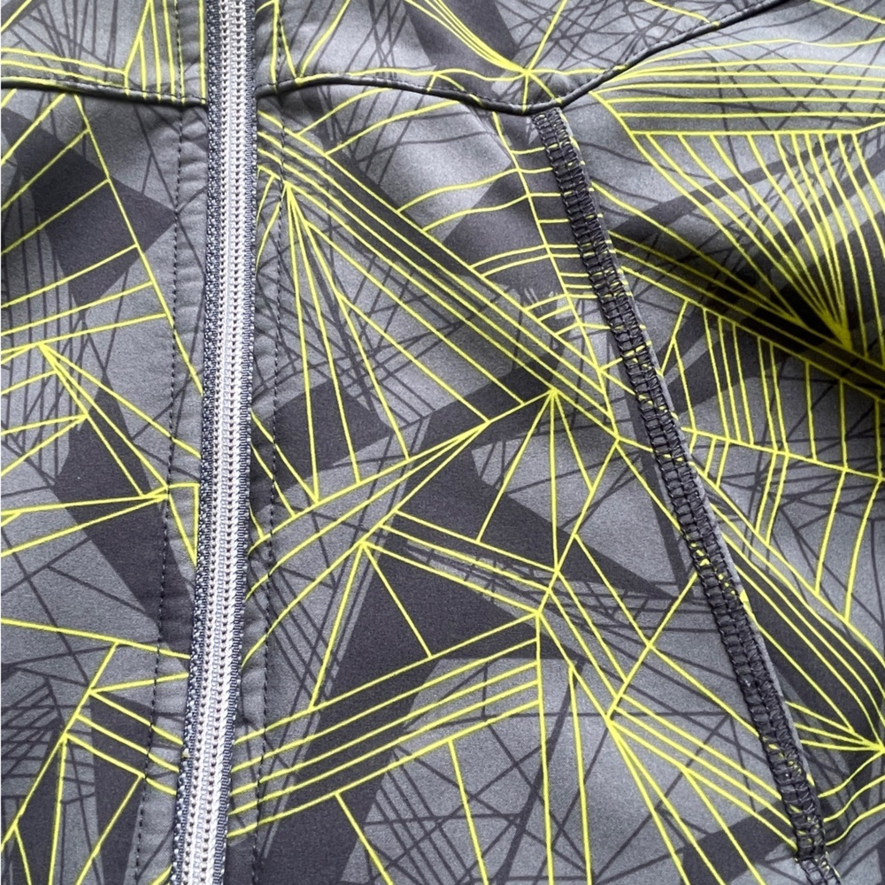 LL Bean midweight all weather coat Grey/neon yellow line pattern Size M.… - Picture 3 of 12